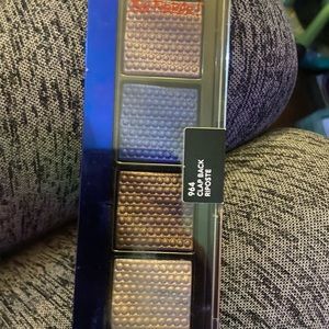 REVLON EYE SHADOW